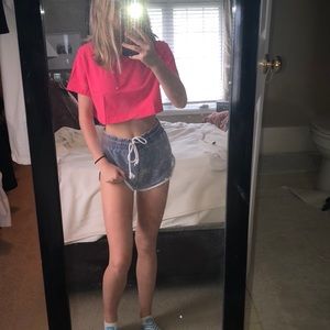 Cropped hot pink tee